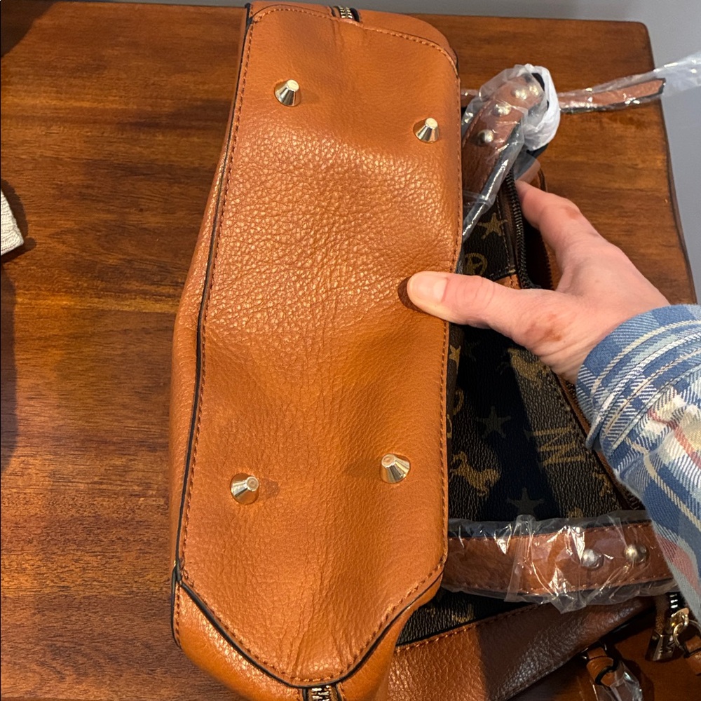 Montana West Tan and brown Bag with Gold Accents - Picture 9 of 9